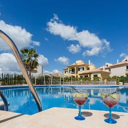 Mediterranes Mit Pool Sa Rapita