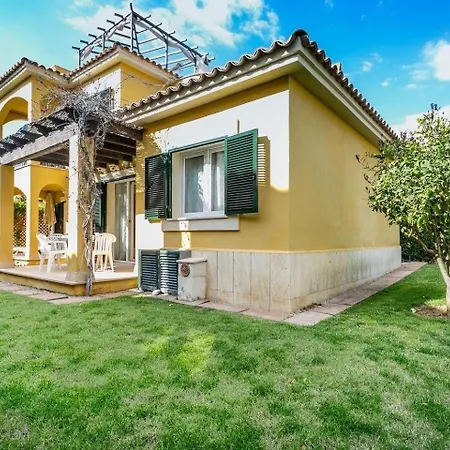 Apartment Mediterranes Mit Pool *
