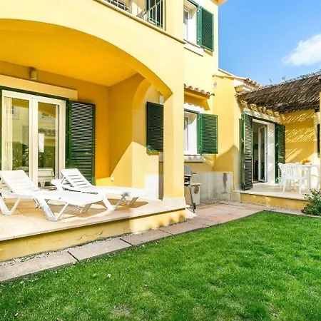 Mediterranes Mit Pool